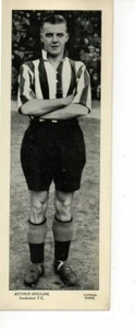 Topical Times 1939 edition Large B/W football card Arthur Housam of Sunderland - Bild 1 von 1