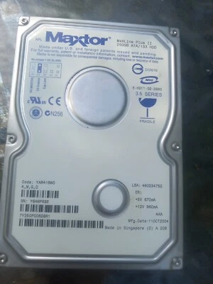 Maxtor MaXLine Plus II 7Y250P0 250GB 3.5" IDE ATA/133 Hard Drive 7Y250P00628R1 - Image 1 of 4