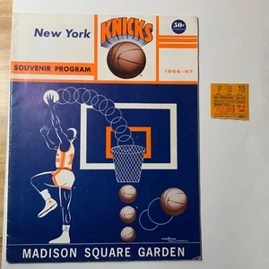 22.10.1966 Knicks vs. Celtics Programm + Ticket C. Russell NBA GM 3 / J Barnett 2 - Bild 1 von 7