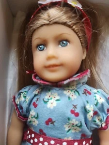 American Girl EMILY BENNETT 1944 MINI 6” (15 cm) Doll Miniature Box RETIRED - Picture 1 of 13