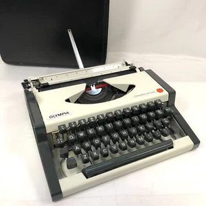 Typewriter OLYMPIA Traveller de Luxe 1980s working condition, Yugoslavia antique - Picture 1 of 22