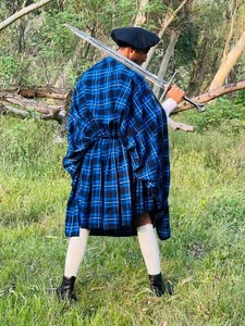 Gran falda escocesa hecha a medida | Envoltura tradicional escocesa de tartán Highland | Clan - Imagen 1 de 9