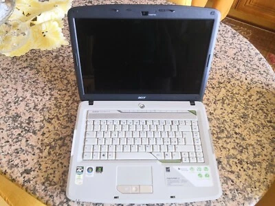 PC notebook laptop Acer Aspire 5520 Guasto Per Pezzi Di Ricambio Computer - Immagine 1 di 4