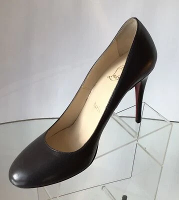 NUEVO Zapatos de salón Christian Louboutin Fifi 100 de cuero gris oscuro (talla 37)-precio de venta sugerido por el fabricante $695,00 Foto 1 de 4