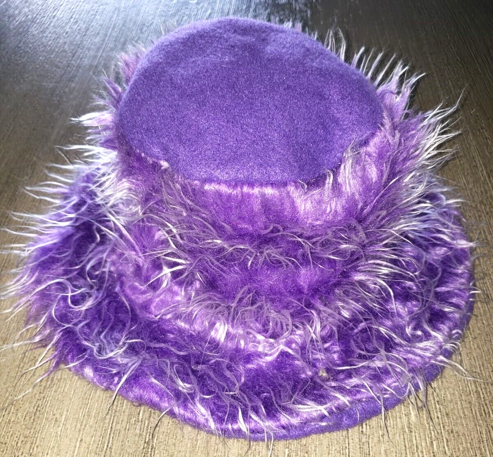 niñas PÚRPURA SOMBRERO PELUDO HALLOWEEN FINGIR JUEGO USAR TALLA ÚNICA ¡Lindo! Foto 1 de 1