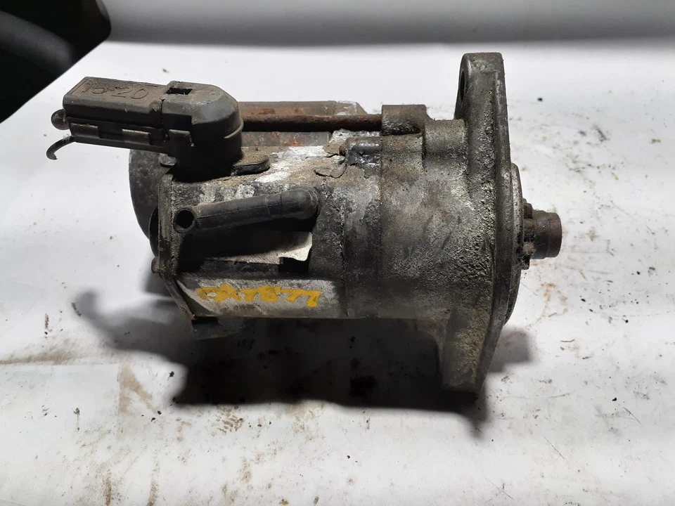 Motor de arranque usado se adapta a: Toyota Corolla 1999 1,2 kW grado A Foto 1 de 4