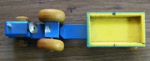 piccolo trattore con rimorchio - giocattolo legno - RDT sconosciuto selfmade - Foto 1 di 3
