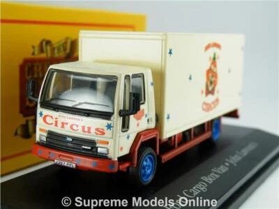 FORD CARGO MODEL TRUCK JOHN LAWSON'S CIRCUS 1:76 OXFORD GREATEST FAIR 4654115 R0 - Image 1 of 4