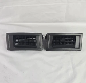 1992 Chevy S10 Dash Air Vent Pair 1993 1991 GMC Sonoma S15 Driver Passenger R43 - Picture 1 of 6