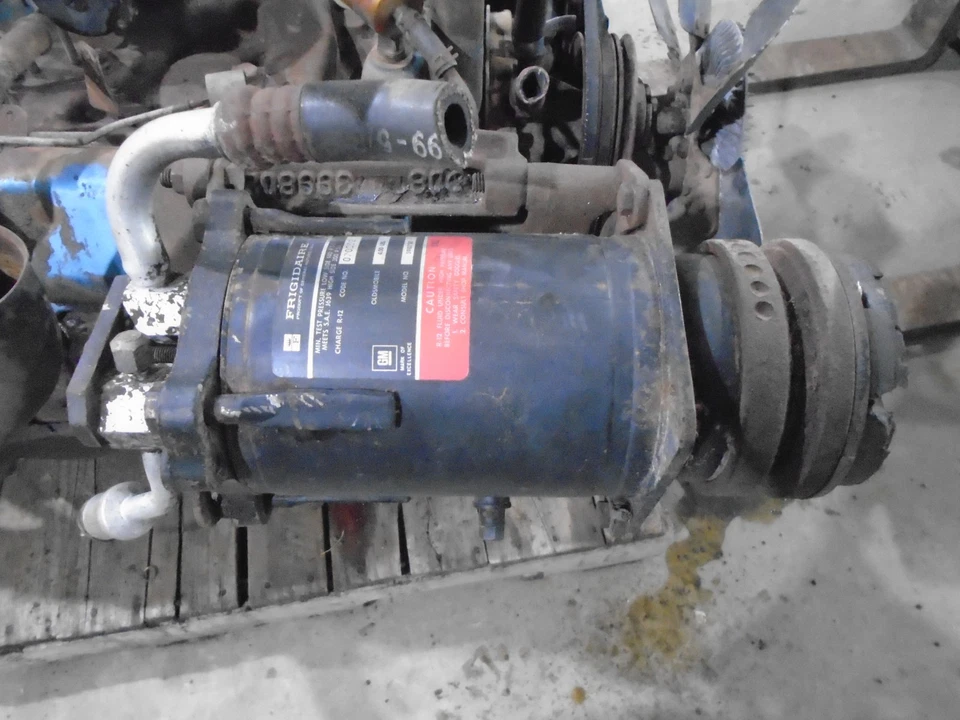 5910730 Frigidaire compresor de aire acondicionado 1970 Oldsmobile 455 Cutlass 442 Foto 1 de 4