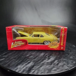 1969 Chevy Nova SS Johnny Lightning 1:24 Diecast Yellow Dirty Muscle Car ๐ - Picture 1 of 8