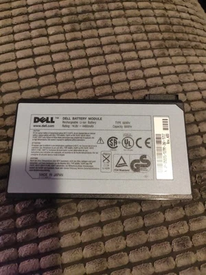 dell battery module,dp/n 04k085,66whr, li on battery, retro and rare - Image 1 of 4