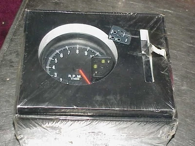Memory Tachometer 5" O.D. with Shift Light Foto 1 de 4