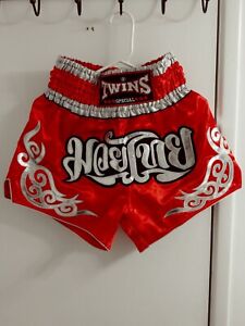 Twins Special Muay Thai Boxing Shorts, Size L.