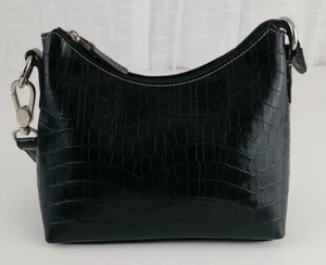 Bolso de Hombro Charter Club Pequeño Negro Cremallera Interior Bolsillo Correa Patente Logo - Imagen 1 de 10