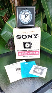 Radio orologio vintage NOS SONY stato solido 6RC-23A in scatola originale c.1955 funzionante - Foto 1 di 14