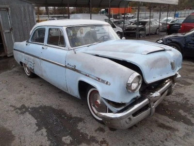 Cuarto trasero izquierdo del conductor Mercury Monterey 1953 sedán de 4 puertas Foto 1 de 4