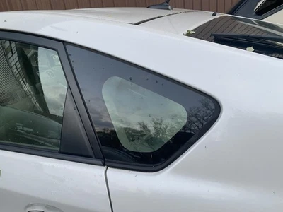 10 11 12 13 14 15 TOYOTA PRIUS cuarto de cristal/ventana izquierda Foto 1 de 3