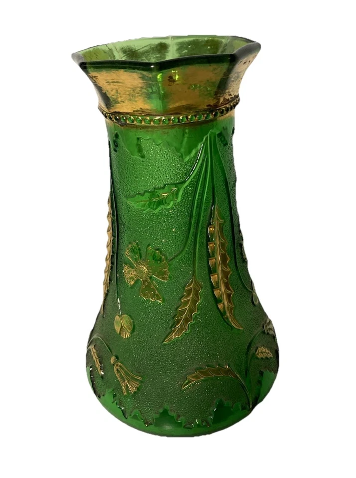 Antique US GLASS Delaware Pattern Emerald Green & Gold Gilt 9” Vase-USA Made - Image 1 of 4