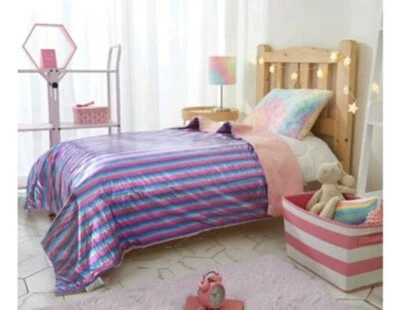 Yz glimmer throw blanket  - Image 1 of 3