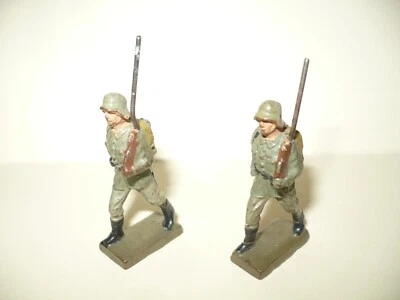 2 SOLDADOS MARCHANDO ALEMANES LINEOL VINTAGE SEGUNDA GUERRA MUNDIAL - 4 cm - hechos en 1930 Foto 1 de 2
