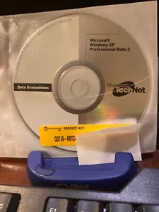 RARE AUTHENTIC & BRAND NEW Microsoft Windows XP Professional Beta 2 CD + KEY - Picture 1 of 2