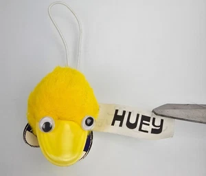 Pegatina de juguete rara vintage 1992 Huey Yellow Bird Duck Weepul Pom Pom Google Eyes - Imagen 1 de 3