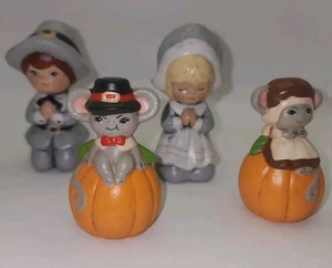 Vintage Ceramic Thanksgiving Praying Pilgrims & Pumpkin Mice Pilgrim Figurines - Picture 1 of 11