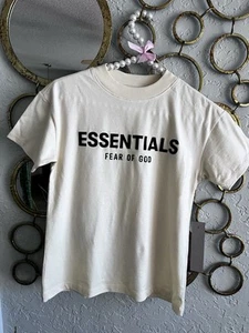 T-shirt manica corta Essentials Fear of God crema. Tg. 8( Giovani) - Foto 1 di 7