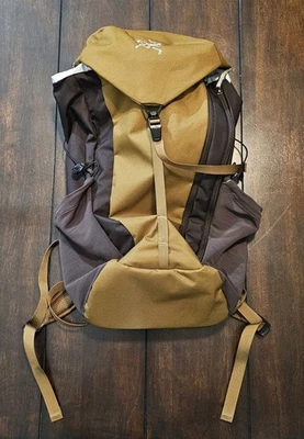 Arcteryx Mantis 20 Backback Brown Hiking Lightweight  - Image 1 of 4
