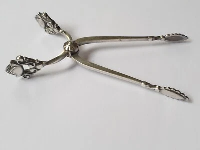 Pinzas de azúcar antiguas de plata de ley con patrón de bellota Georg Jensen. Foto 1 de 4
