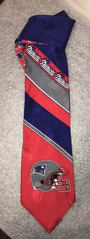 Vintage NFL New England Patriots 56" Team Tie 100% Silk Cover