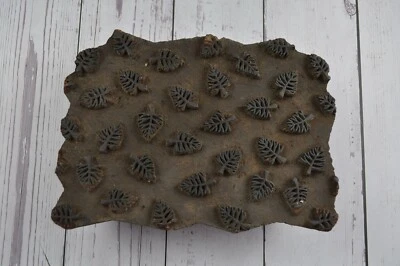 Bloque de impresión de madera vintage hecho en la India patrón de hojas pequeñas Foto 1 de 4