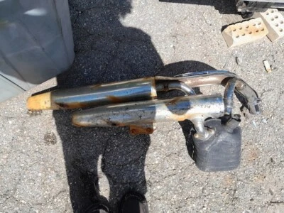 Silenciador de estoque usado para motocicleta Kawasaki VN 1500 Vulcan 2000 a 2008 - Imagem 1 de 4