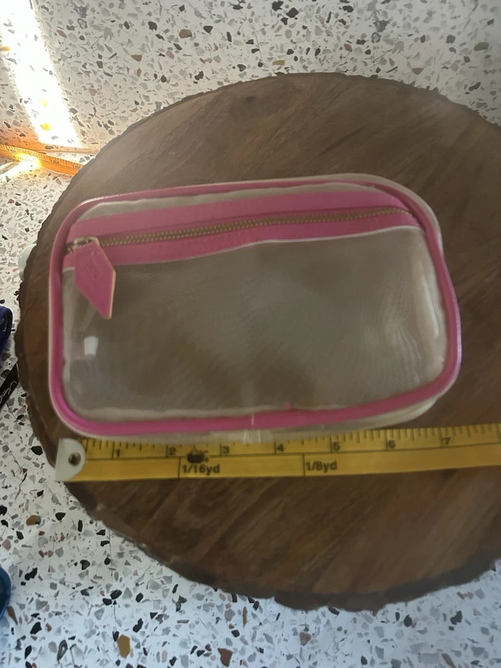 Ba cosmético de malla Trish McEvoy Foto 1 de 4