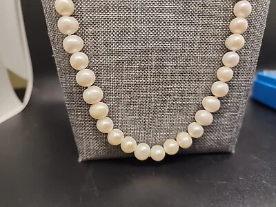 Ожерелье из чистого серебра 28 дюймов с белым культивированным пресноводным жемчугом родием 7-8 мм - Изображение 1 из 4