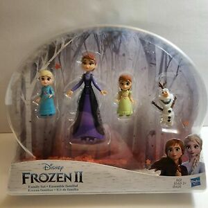 Disney Frozen 2 Family Set Elsa & Anna With Queen Iduna & Olaf 4 Figure Set New!