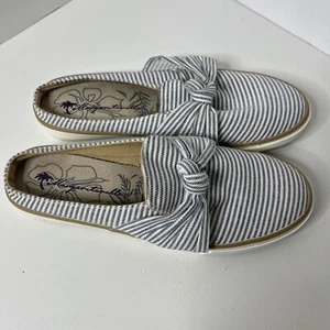 Margaritaville Women Sailor Loafers Shoes 9.5 Blue Striped Canvas Slip On Flat - Picture 1 of 8