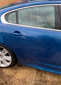 JAGUAR XF Saloon RHR/OSR Door KYANITE BLUE JMQ - Foto 1 di 1