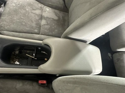 *SOLO TAPA* Apoyabrazos de cuero CVT para consola piso delantero compatible con 16-22 HR-V 2761439 Foto 1 de 4