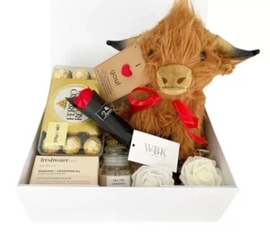 Highland Cow Anniversary/ Love / Valentines Gift Hamper - Picture 1 of 3