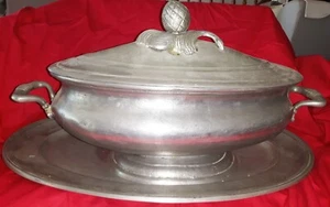 RARE!!! Soupière ovale en étain et son présentoir Poinçon a la "rose"38 cm 4,4kg - Foto 1 di 12