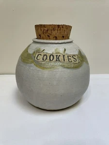 Große handgefertigte Studio Kunst Keramik Keks Vorratsdose mit Deckel - Bild 1 von 7