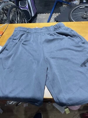 Pantalones Cortos Atléticos Umbro Negros con Logo Blanco Niños/Unisex Jóvenes Talla L LG 12-14 Foto 1 de 4