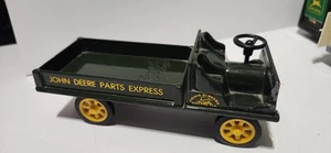 Vintage Scale Models 1:16 Dain 3-Ton Utility Truck, John Deere Parts Express - Picture 1 of 2