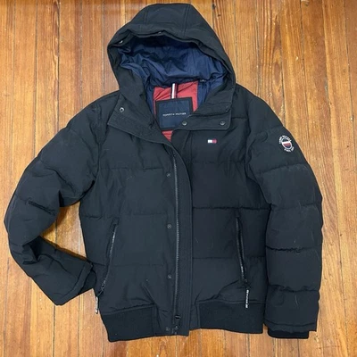 Chaqueta acolchada con capucha Tommy Hilfiger para hombre - negra - talla pequeña - excelente estado Foto 1 de 4