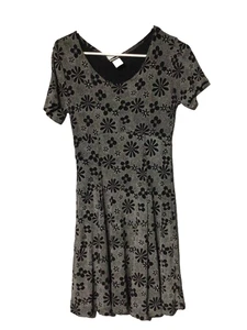 Sexy Black & White Dress Embossed Flower Design Medium - Picture 1 of 4