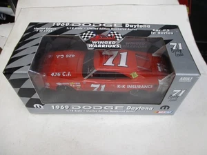 Dodge Daytona World Record Setter 1969 escala 1/18 Winged Warrior #88 raro nuevo en caja - Imagen 1 de 11