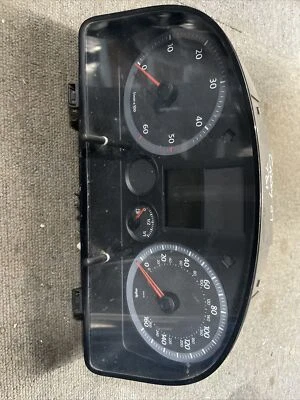 Genuine Volkswagen Caddy (04-10) - Speedometer Instrument Cluster - 2K0920944A — 第 1/4 张图片