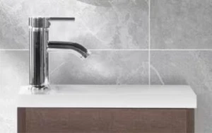 Modern Single-Handle Single Hole Low-Arc Bathroom Faucet in Polished Chrome - Picture 1 of 8